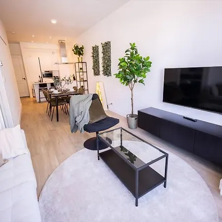 Semesterbostad Amazing 1 Bedroom Serviced 53m2 -nb304a-